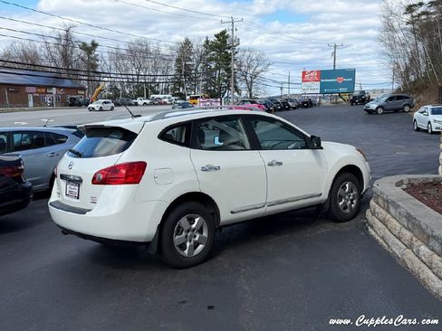 Used 2014 Nissan Rogue S w/ Convenience Package AWD/4WD image 9