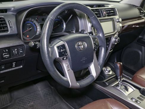 Used 2018 Toyota 4Runner Limited AWD/4WD image 21