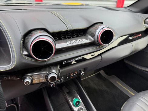 Used 2019 Ferrari 812 Superfast RWD image 31