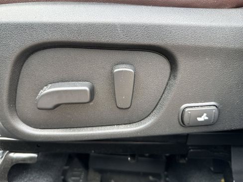 Used 2018 Subaru Forester 2.5i Touring w/ Popular Package #3B AWD/4WD image 12