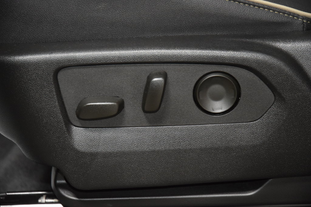 Used 2025 Chevrolet Tahoe Premier AWD/4WD image 41
