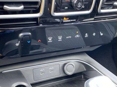 New 2026 Nissan Sentra SV w/ SV Convenience Package FWD image 12