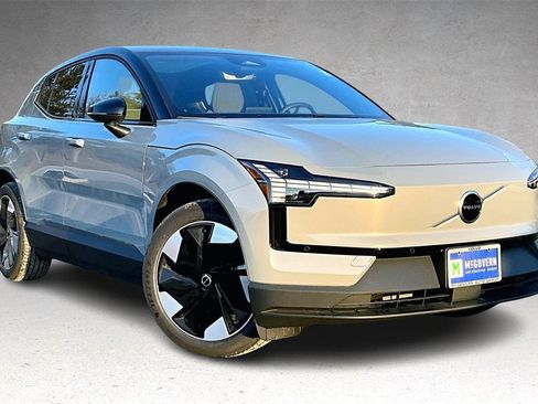 New 2026 Volvo EX30 Plus w/ Climate Package AWD/4WD image 2