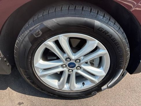 Used 2019 Ford Edge SEL w/ Equipment Group 201A AWD/4WD image 11
