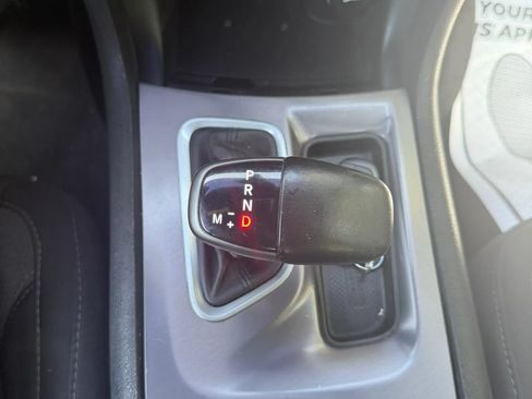Used 2019 Dodge Charger SXT AWD/4WD image 25