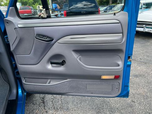Used 1995 Ford F150 4x4 Regular Cab image 16