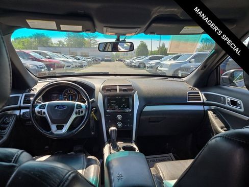 Used 2014 Ford Explorer XLT w/ Equipment Group 202A image 13