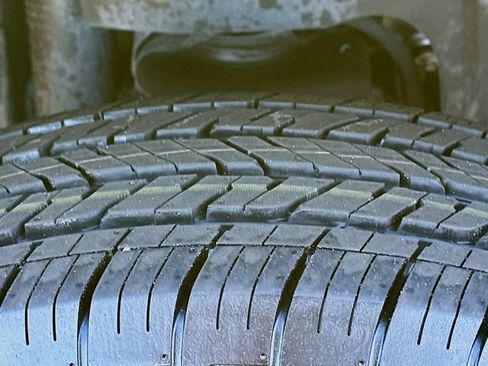 Used 2023 Jeep Wrangler Sport S image 32