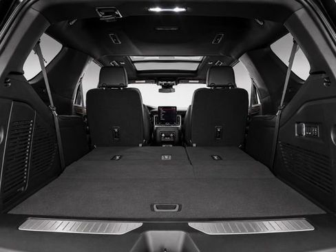 Used 2026 GMC Yukon Denali w/ Sun & Power Step Package AWD/4WD image 11