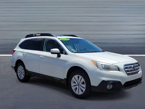 Used 2016 Subaru Outback 2.5i Premium AWD/4WD image 2