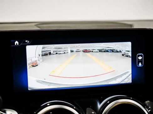 Used 2026 Mercedes-Benz GLB 250 image 24