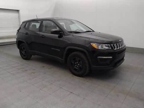 Used 2018 Jeep Compass Sport w/ Tech Group FWD image 11