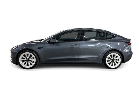 Certified 2023 Tesla Model 3 Standard Range RWD image 3