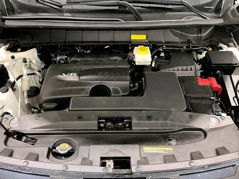 Used 2023 Nissan Pathfinder SL image 32