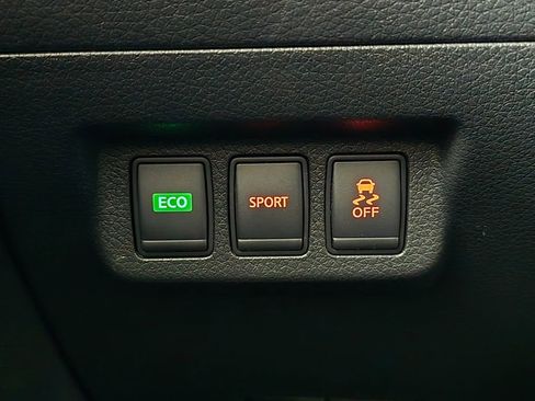 Used 2014 Nissan Sentra SR w/ SR Driver Package FWD image 32