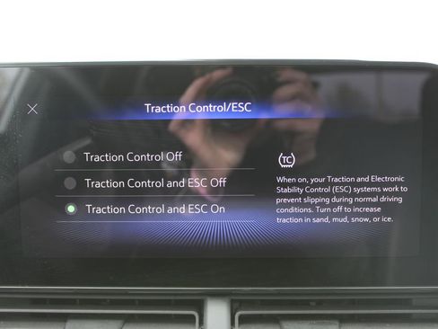 Used 2025 Chevrolet Trax LT w/ LT Convenience Package image 44