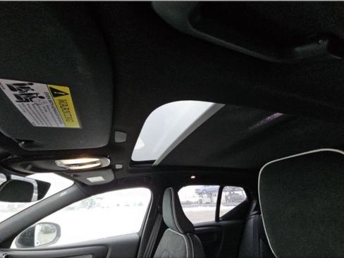 Certified 2025 Volvo XC40 B5 Plus image 11