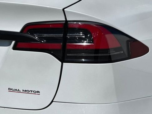 Used 2020 Tesla Model X Performance image 25