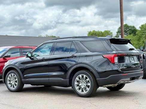 New 2026 Ford Explorer Active w/ Active Comfort Package AWD/4WD image 44