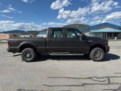 Used 2006 Ford F250 4x4 Crew Cab Super Duty image 3