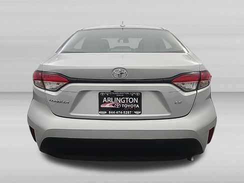 Used 2025 Toyota Corolla LE FWD image 5