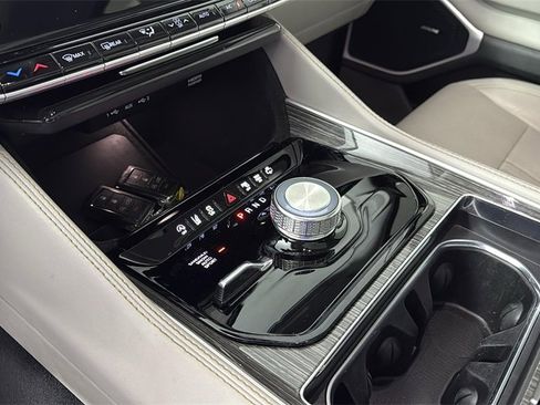 Used 2022 Jeep Wagoneer Series II w/ Premium Group I image 22