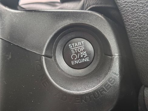 Used 2022 Jeep Renegade Limited w/ Sun, Sound & Wheels Group AWD/4WD image 25