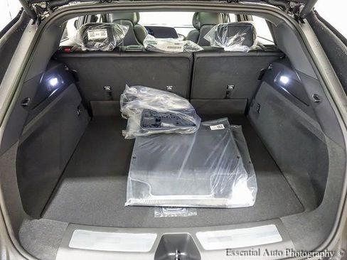 New 2026 Cadillac Lyriq Luxury w/ LPO, Floor Liner Package AWD/4WD image 17