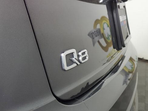 Used 2021 Audi Q8 Premium Plus image 24