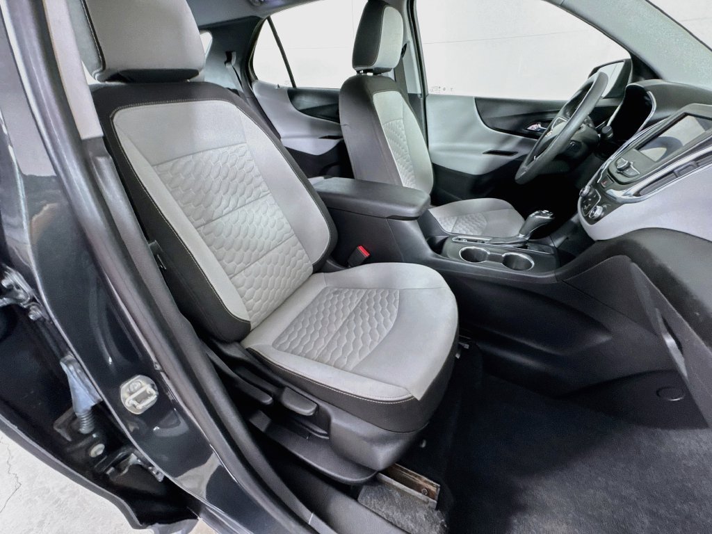Used 2020 Chevrolet Equinox LS FWD image 33
