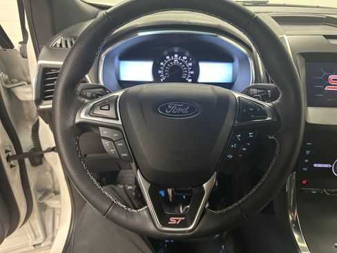 Used 2020 Ford Edge ST AWD/4WD image 18