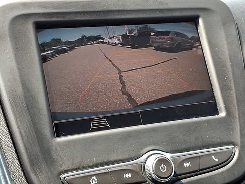 Used 2022 Chevrolet Equinox LT FWD image 14