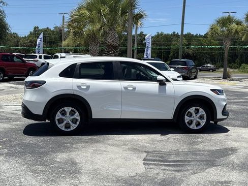 Certified 2025 Honda HR-V LX image 6