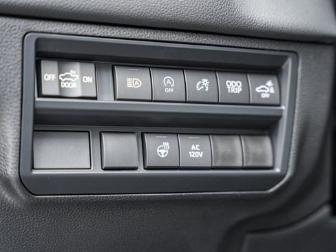 Used 2025 Toyota Tundra Limited image 44