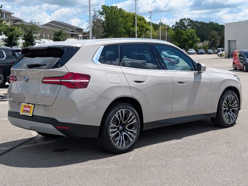 New 2026 BMW X3 xDrive30i w/ Premium Package AWD/4WD image 2