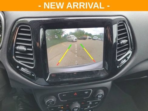 Used 2018 Jeep Compass Limited AWD/4WD image 10