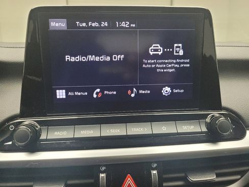 Used 2023 Kia Forte LXS w/ LXS Technology Package image 25