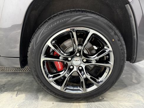 Used 2016 Jeep Grand Cherokee SRT AWD/4WD image 28