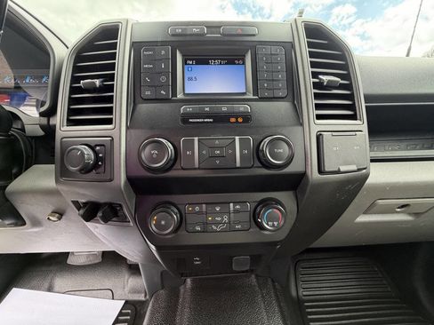 Used 2022 Ford F350 XL w/ Power Equipment Group image 27