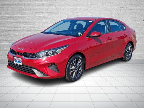 Used 2024 Kia Forte LXS FWD image 1