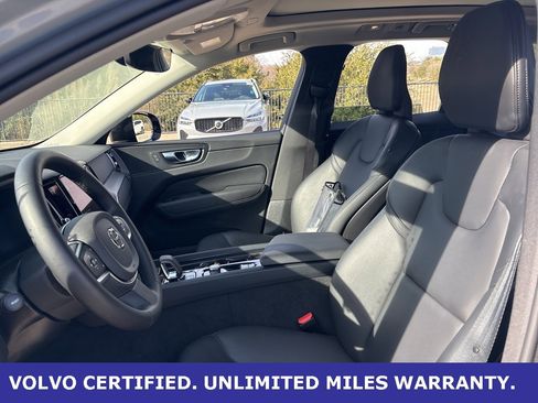 Certified 2025 Volvo XC60 B5 Core image 18