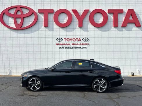 Used 2022 Honda Accord Sport image 4