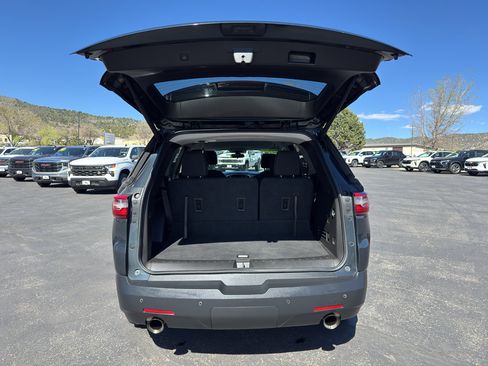 Used 2019 Chevrolet Traverse LT image 11