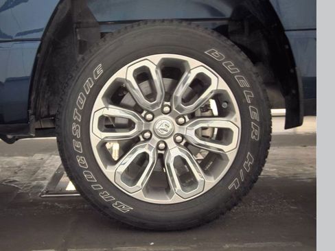 Used 2024 RAM 1500 Laramie AWD/4WD image 11