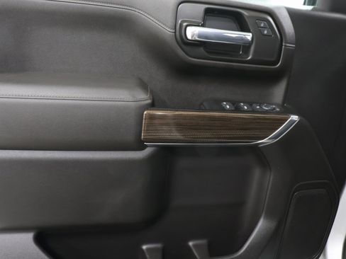 Used 2021 Chevrolet Silverado 1500 LT Trail Boss w/ Bed Protection Package image 21