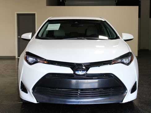 Used 2017 Toyota Corolla LE FWD image 7