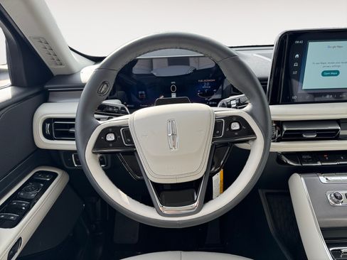 New 2026 Lincoln Aviator AWD image 15