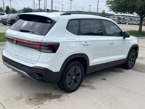 Certified 2025 Volkswagen Taos S image 10