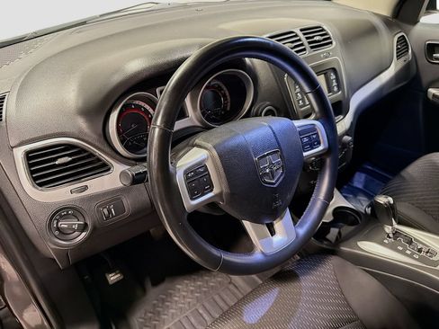 Used 2017 Dodge Journey Crossroad AWD/4WD image 9