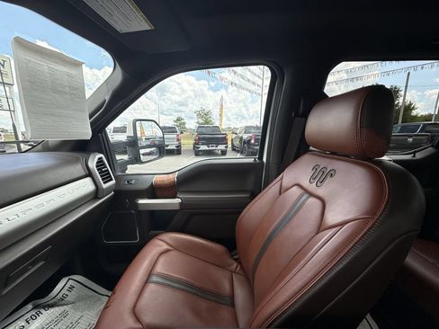 Used 2022 Ford F450 King Ranch w/ King Ranch Ultimate Package AWD/4WD image 31